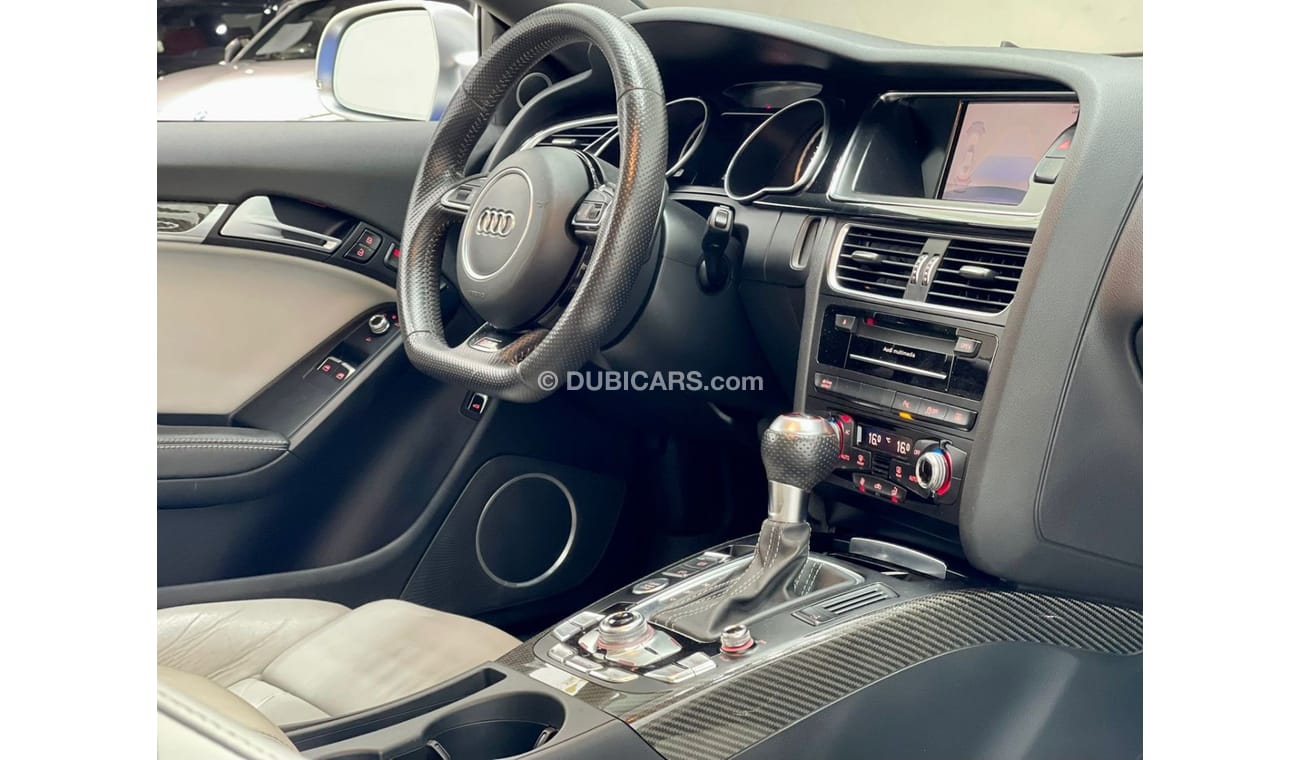 أودي RS5 2015 Audi RS5 Quattro- Full Service History- Warranty- GCC