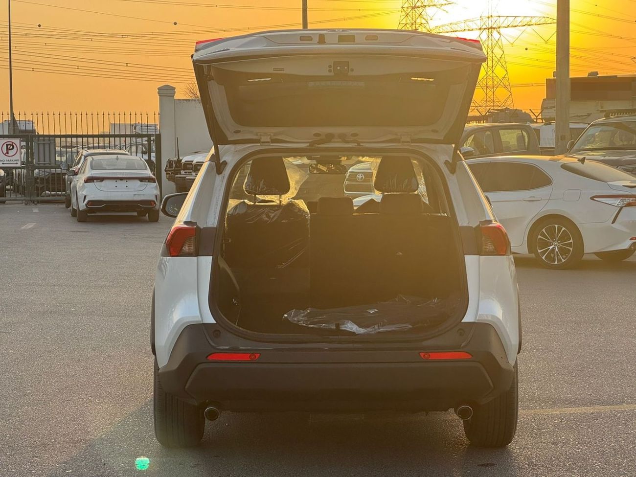 Toyota RAV4 2025 TOYOTA RAV4 2.0L PETROL A/T STANDARD OPTION CHINESE OPTION