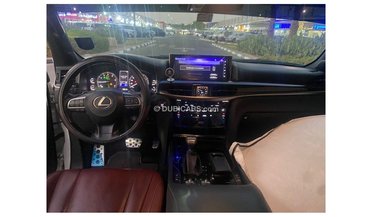 Lexus LX 570