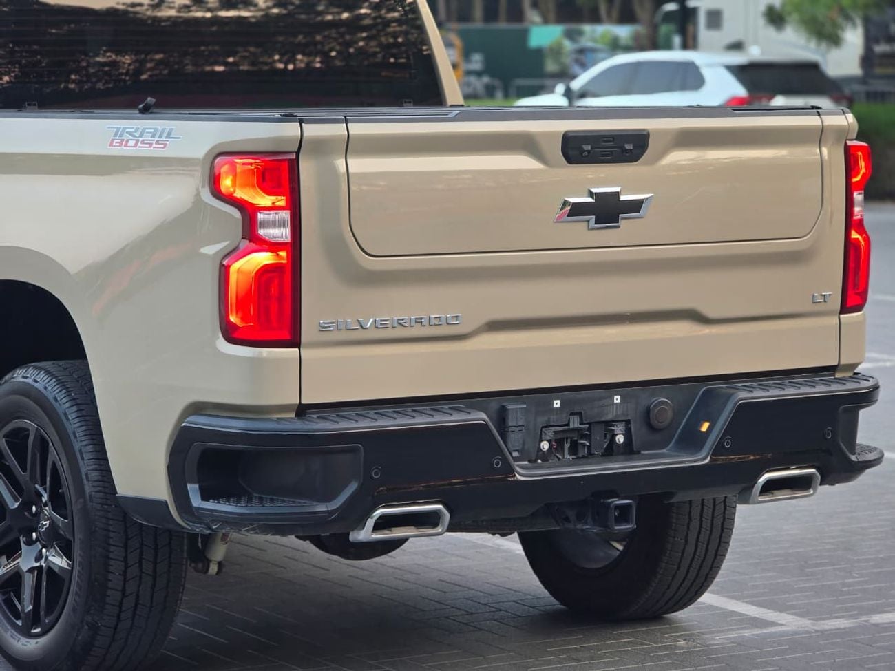 Chevrolet Silverado 1500 CREW CAB 2LT TRAILBOSS 2023 Chevrolet Silverado LT Trail Boss GCC Specs | Orginal paint | Perfect condition | Single owner