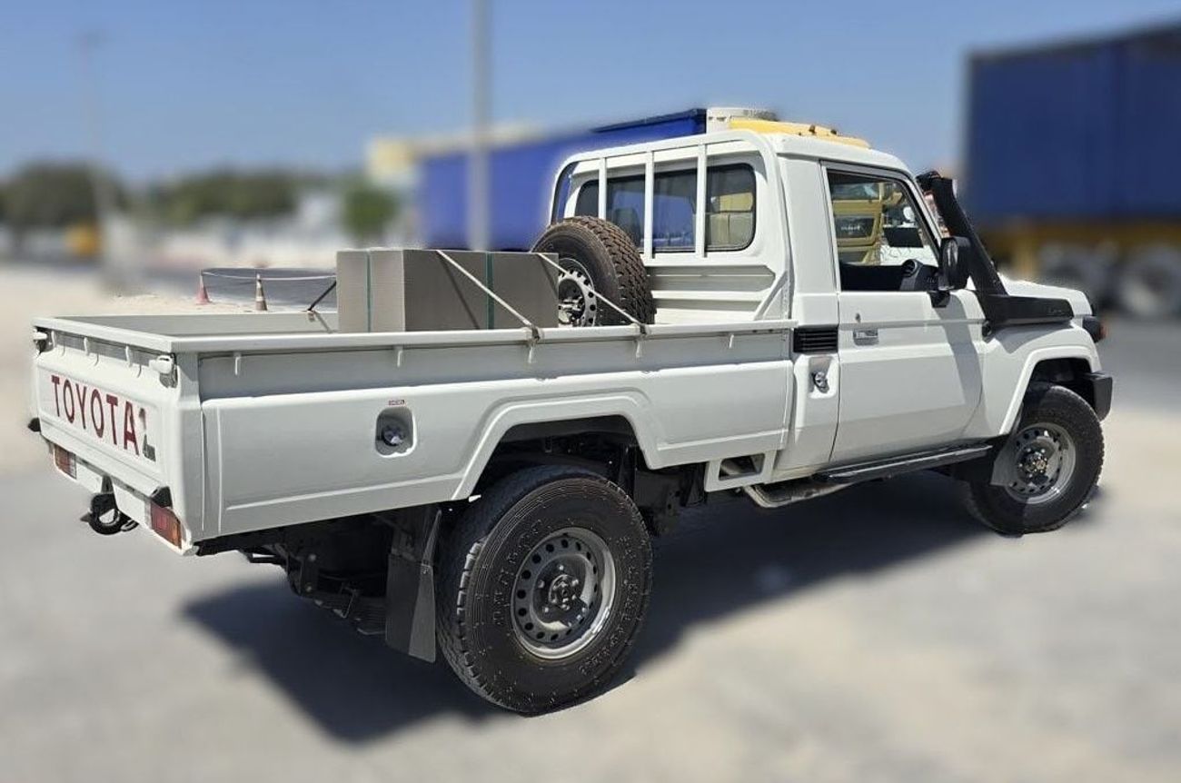 Toyota Land Cruiser Pick Up LC79 SC 4.2 MT 2025 P/W & diff lock