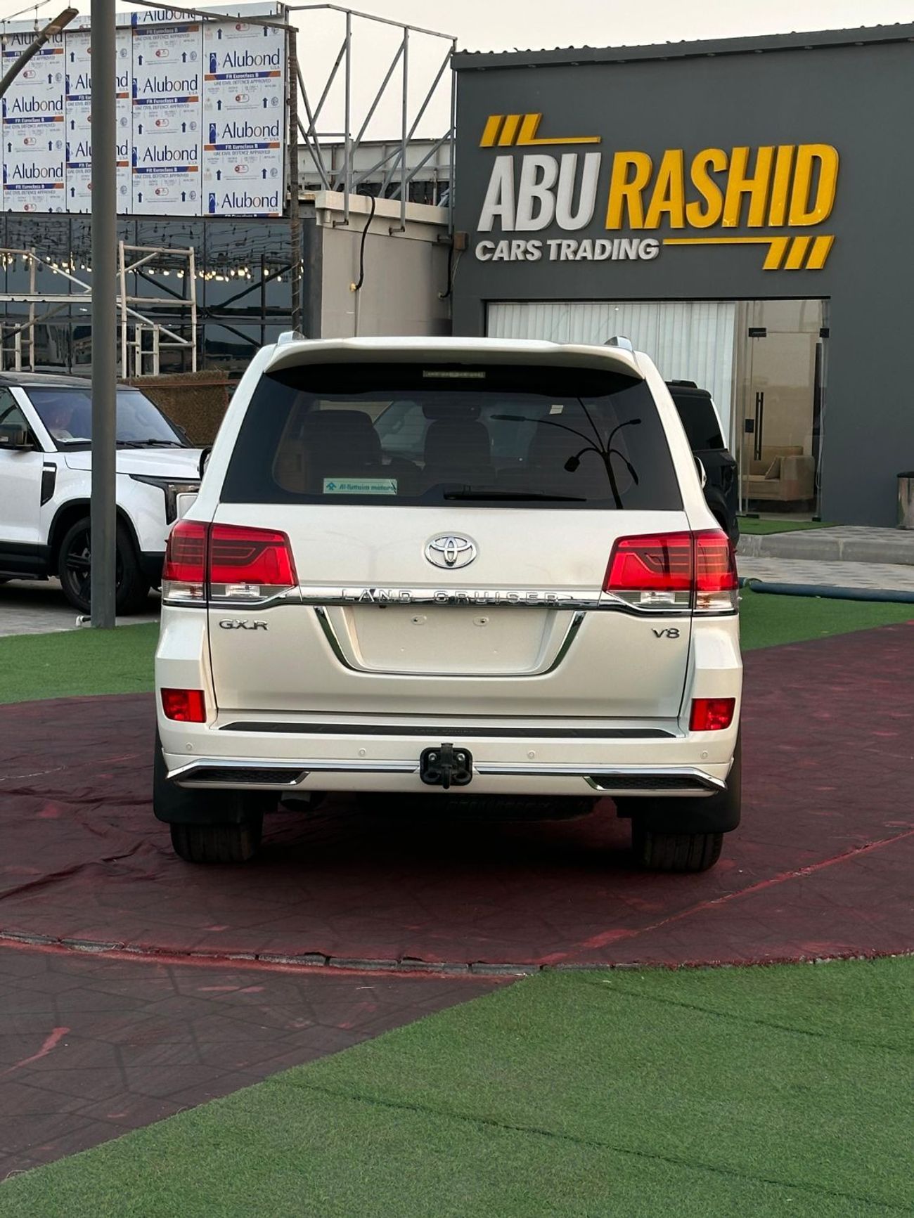 Toyota Land Cruiser GXR 4.6L