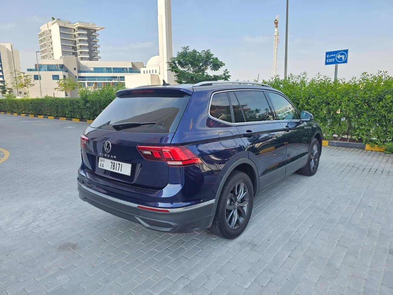 Volkswagen Tiguan 2.0 TSI Elegance 2023 Tiguan 2.0L/ 7 seater /Full Oprtion/Perfect Condition