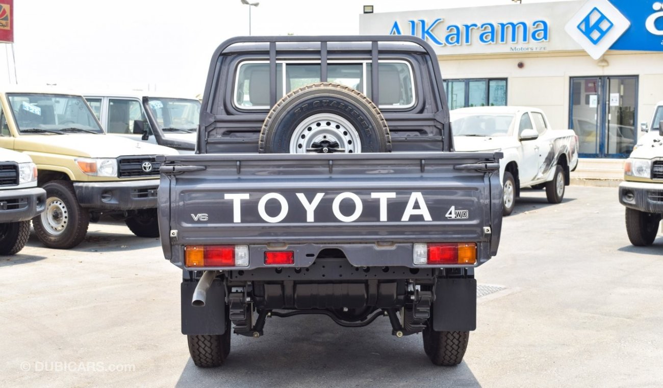 Toyota Land Cruiser Pick Up V6 4.0 L Petrol Double Cabin ,4/4,winch ,Hub lock,power window , wooden interior