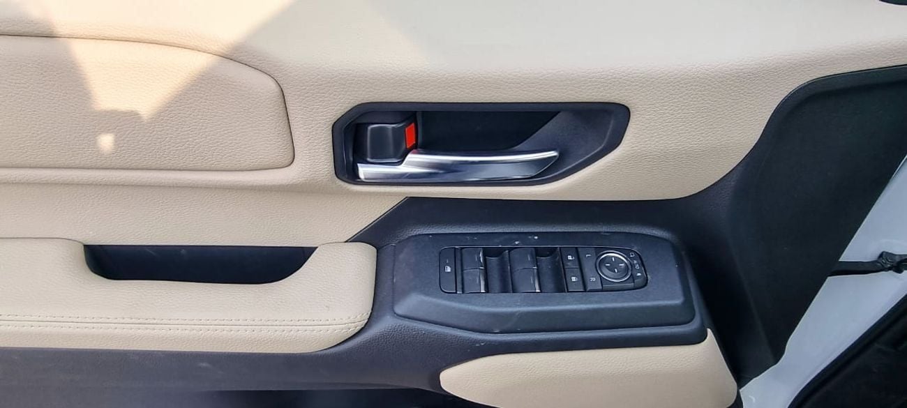 تويوتا برادو TOYOTA PRADO 2.4L PETROL WITH RADAR MY 2025