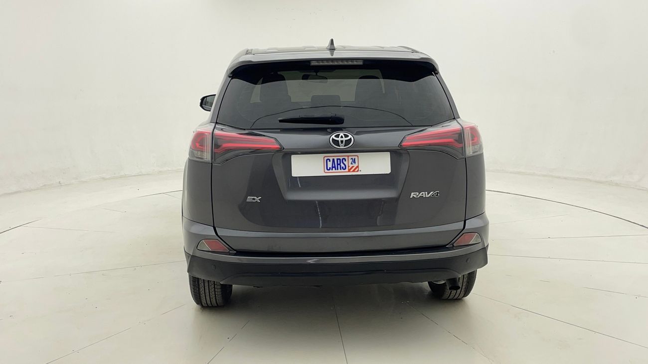 تويوتا راف ٤ EX 2.5 | بدون دفعة مقدمة | اختبار القيادة في المنزل