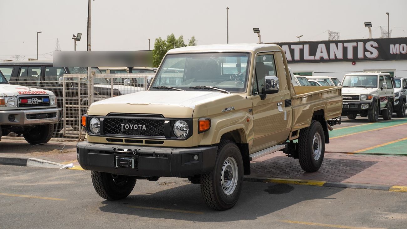Toyota Land Cruiser Pick Up LX 4.0L V6 SINGLE CABIN A/T