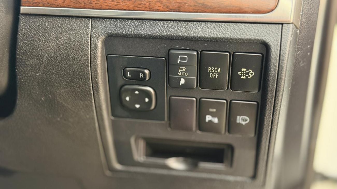 Toyota Land Cruiser 2019 | 4.5L DIESEL | AT | RHD | HEAVY BULL BAR WITH LED FOCUSED LIGHTS | PUSH START ENGINE | REAR CL