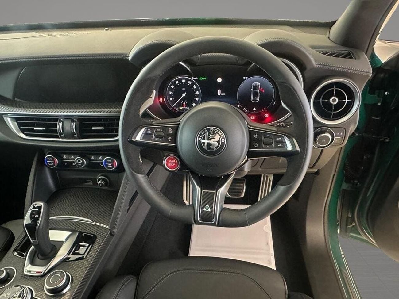 ألفا روميو ستيلفيو Quadrifoglio