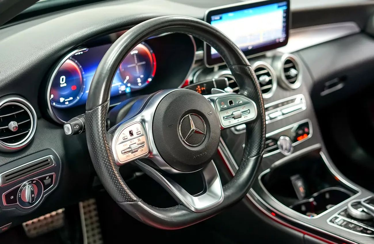 مرسيدس بنز C 200 أفانتجاردي 1,365/Month | C200 AMG | GCC - Under Warranty | Accidents Free