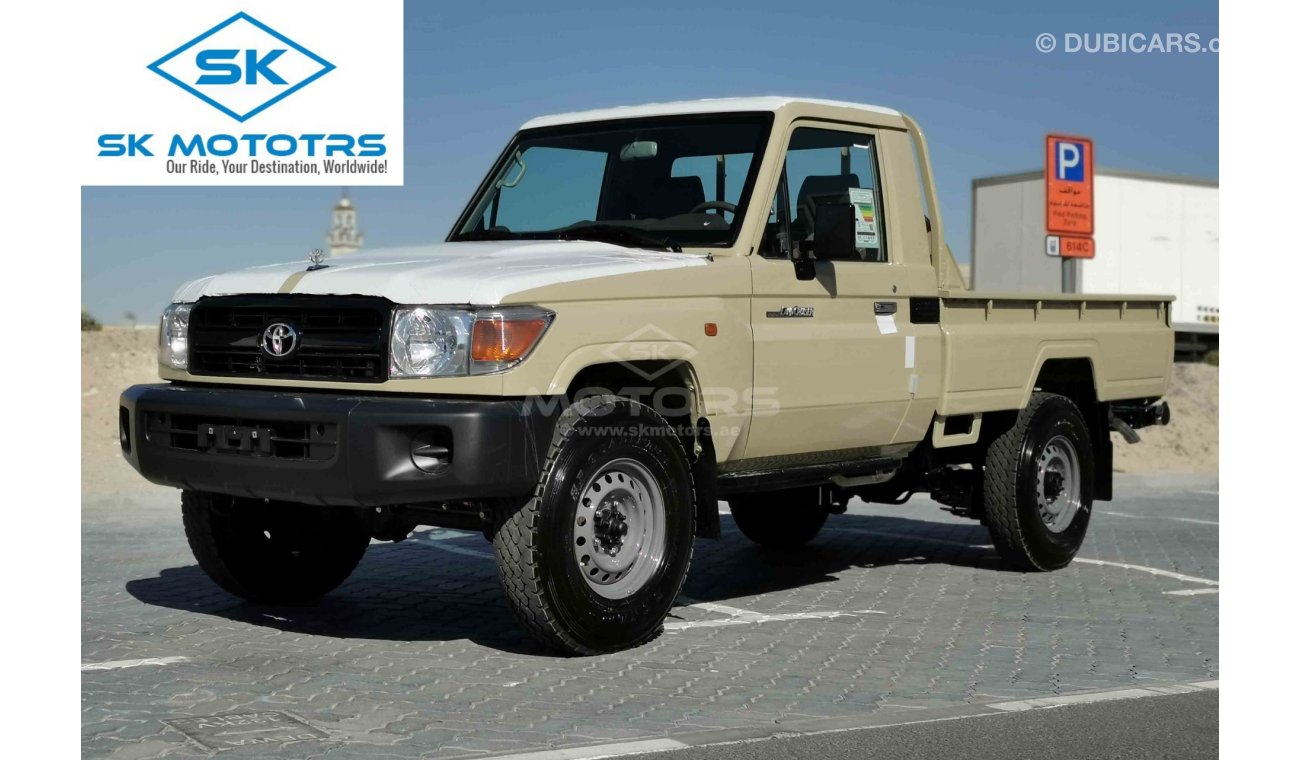 Toyota Land Cruiser Pick Up 4.0L PETROL, 16" TYRE, TRAILER COUPLING, MANUAL WINDOWS (CODE # LCSC02)