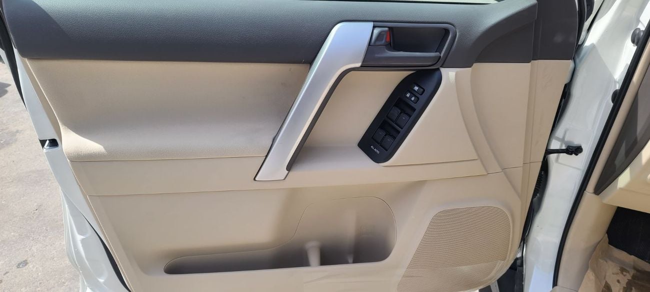 Toyota Prado TOYOTA PRADO  TX 2.7L SPARE UP STANDARD OPTION WITH SUNROOF