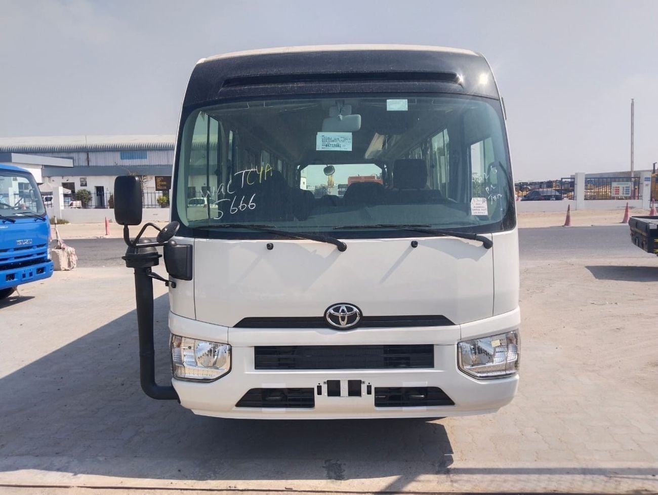 تويوتا كوستر 4.2L DIESEL M/T 30 SEATER BUS(ONLY EXPORT TO AFRICA)