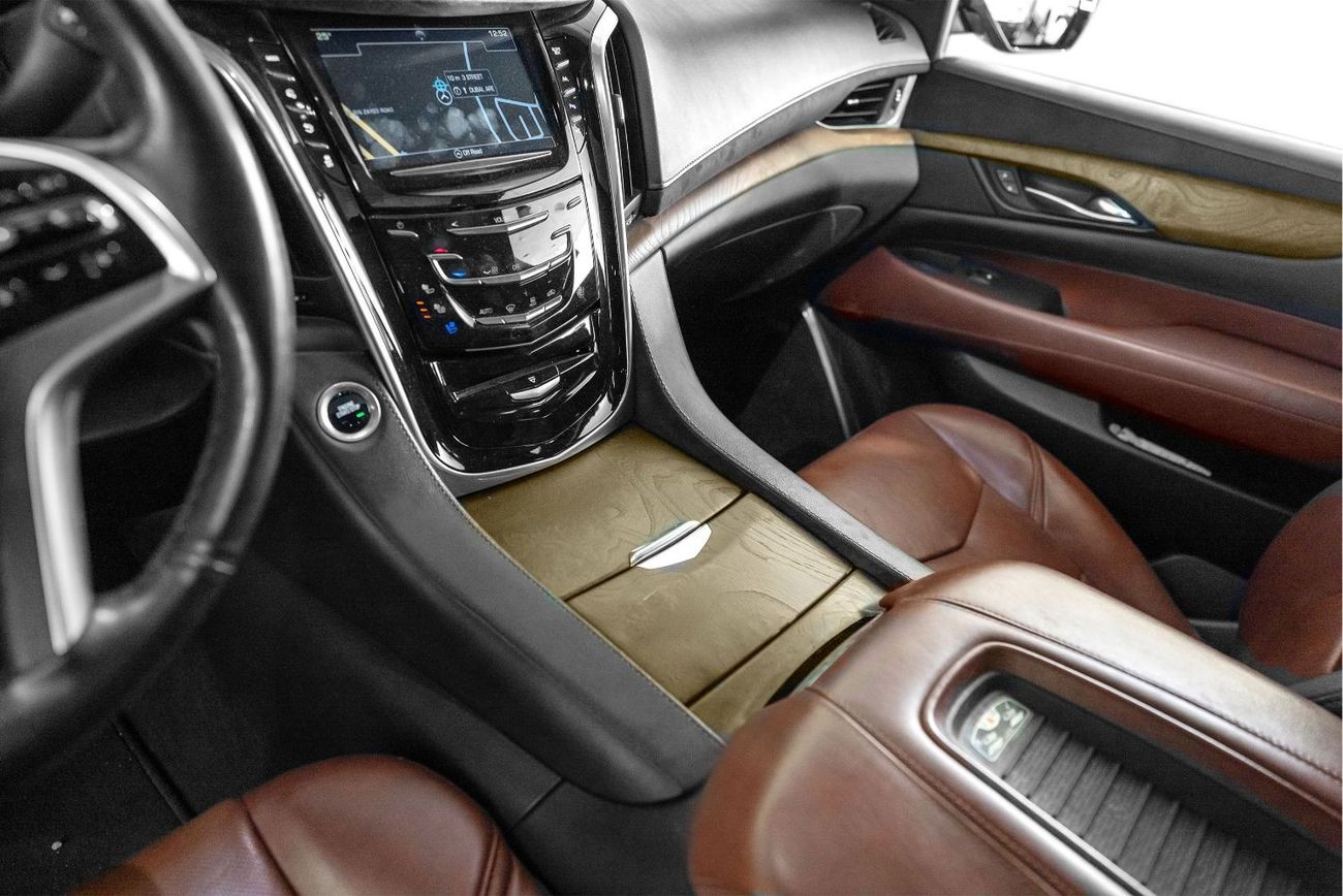 Cadillac Escalade Std 6.2L Premier / Full Service History