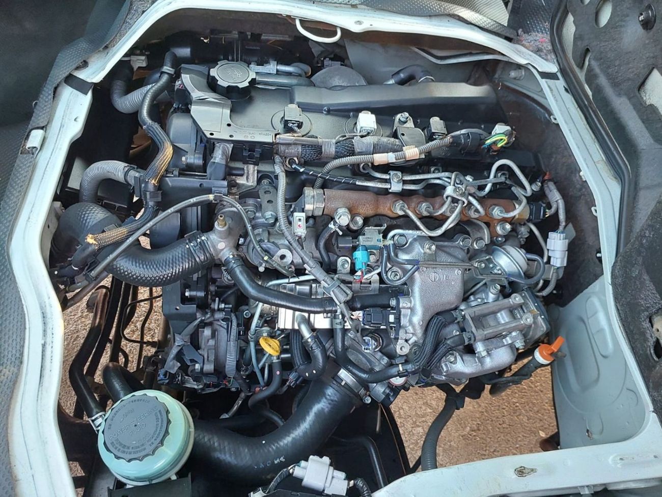 Toyota Hiace TOYOTA HIACE COMMUTER VAN RHD 2018 MODEL 3.0 L DIESEL AUTOMATIC(PM35933)