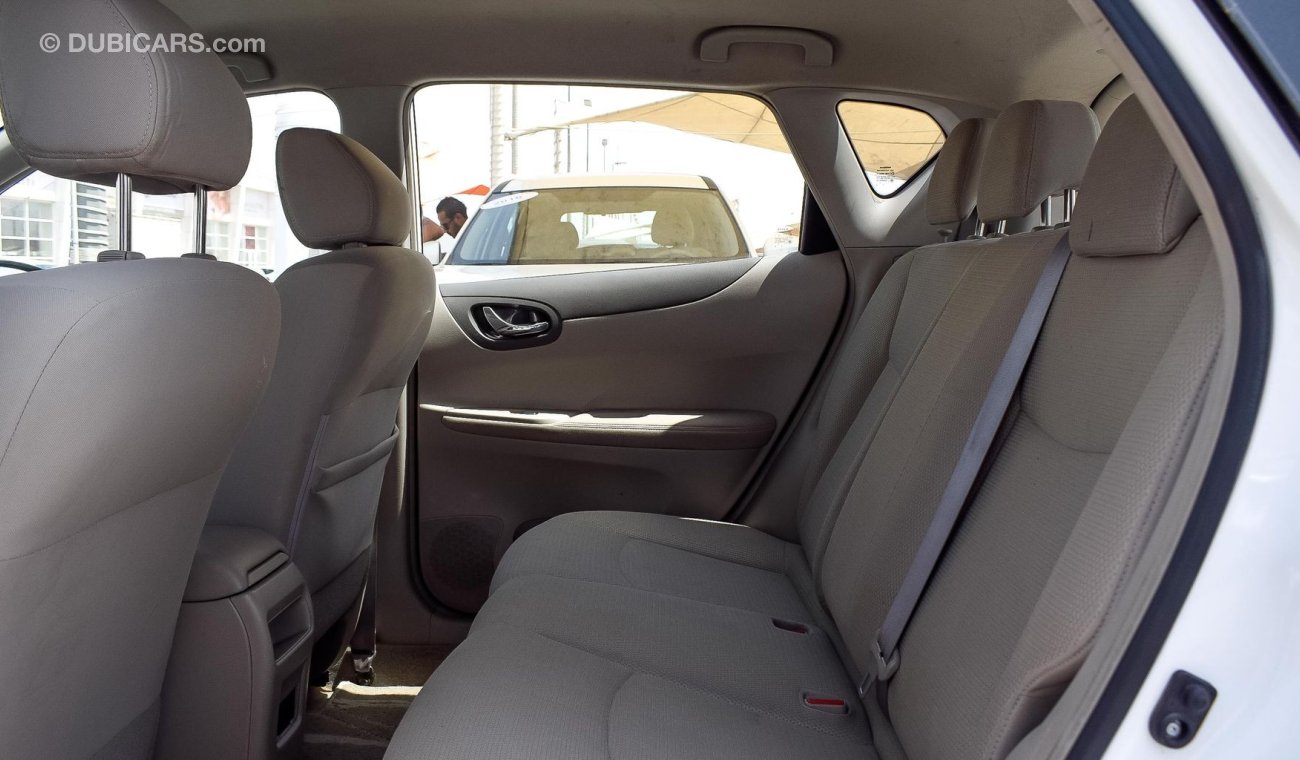 Nissan Tiida NISSAN TIDA 2016 GCC NO ACCEDINTS VERY CLEN