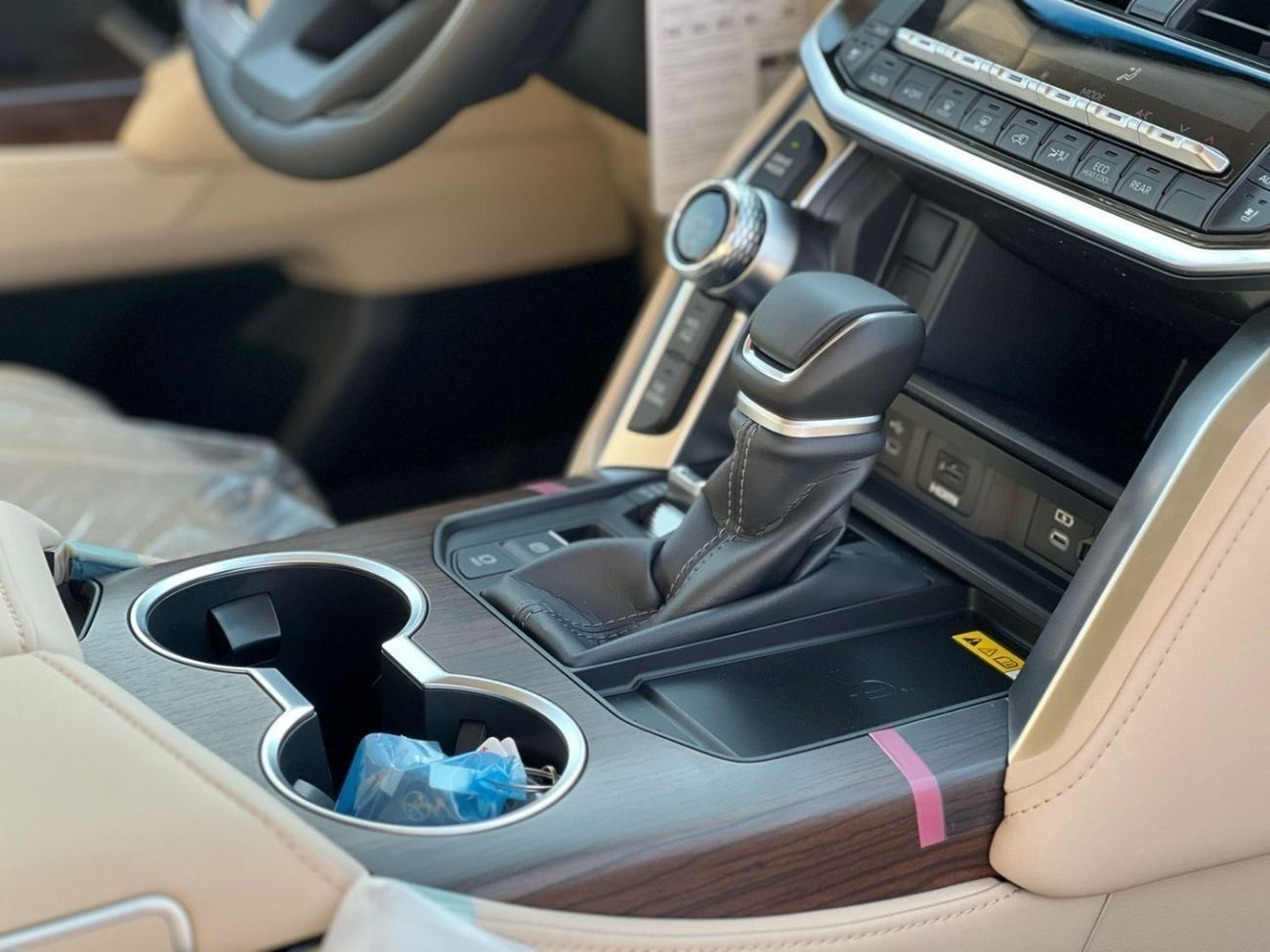 تويوتا لاند كروزر GXR 4.0L TOYOTA LAND CRUISER GXR 3.5L SUV 4WD 2025