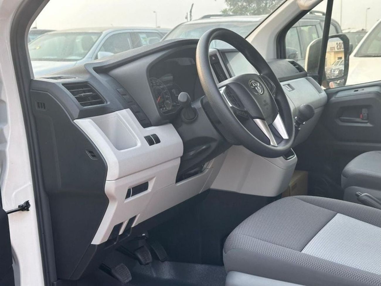 Toyota Hiace TOYOTA HIACE 3.5 L PETROL MANUAL,13SEATS,HIGH/ROOF 2025