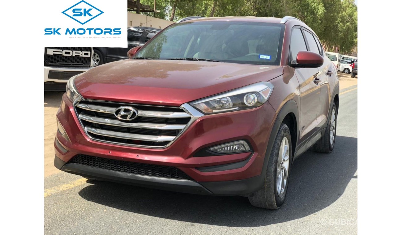 Hyundai Tucson 2.0L, Alloy Rims 17'', Back Camera, CD -Player, Fabric Seats, Tuner Audio/Radio, Fog Lights, LOT-686