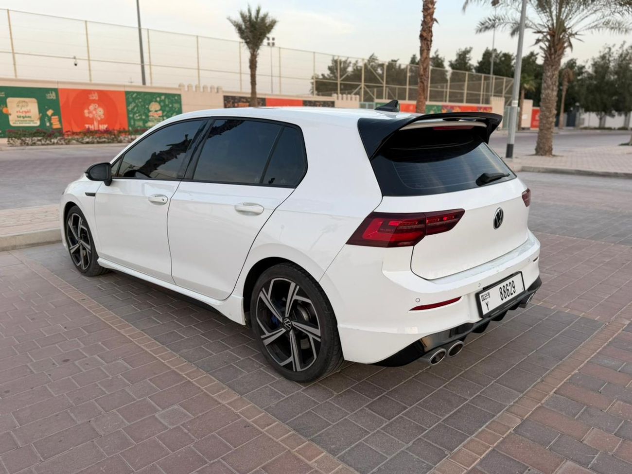 Volkswagen Golf R Base 2.0T