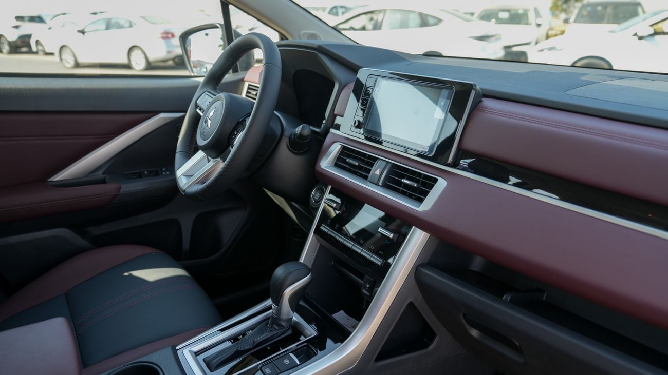 ميتسوبيشي إكسباندر كروس