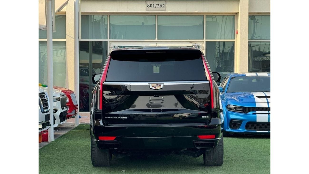 Cadillac Escalade Sport Platinum CADILLAC ESCALADE PLATINUM 600 GCC FULL OPTION PERFECT CONDITION UNDER WARRANTY FULL