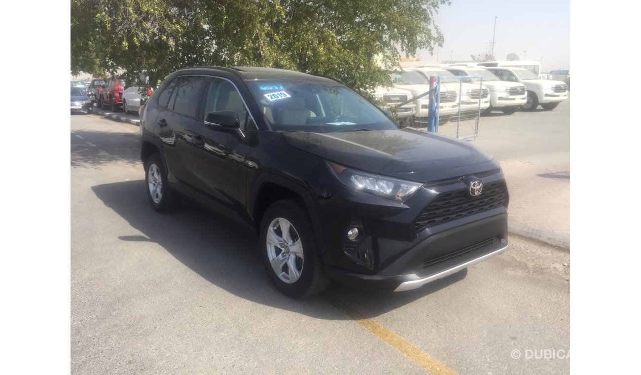 Toyota RAV4 TOYOTA