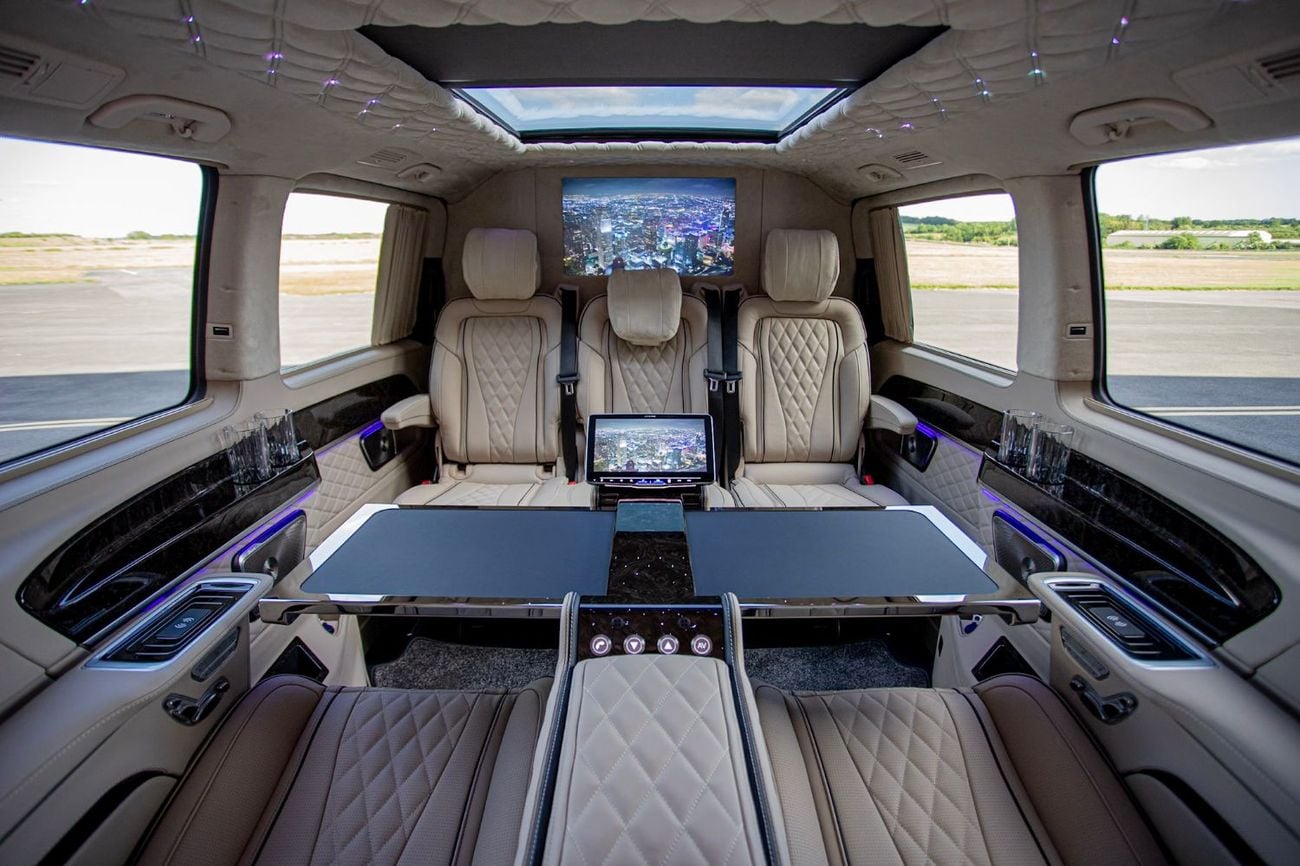 مرسيدس بنز V 300 Senzati® Jet Class® Oryx Edition® 7 seat Silk Beige Leather