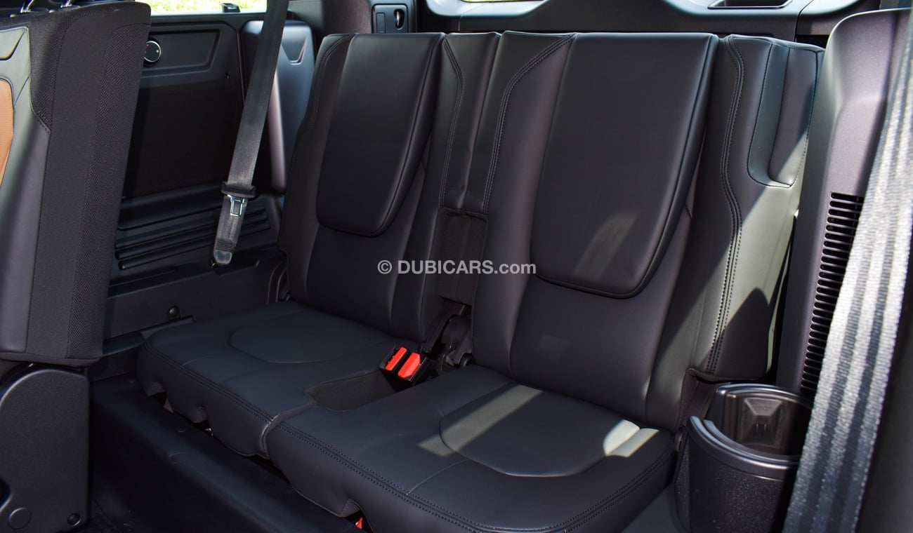 لاند روفر ديفندر 110 Pure X 3.0L P400 | Black Pack Edition | 2023