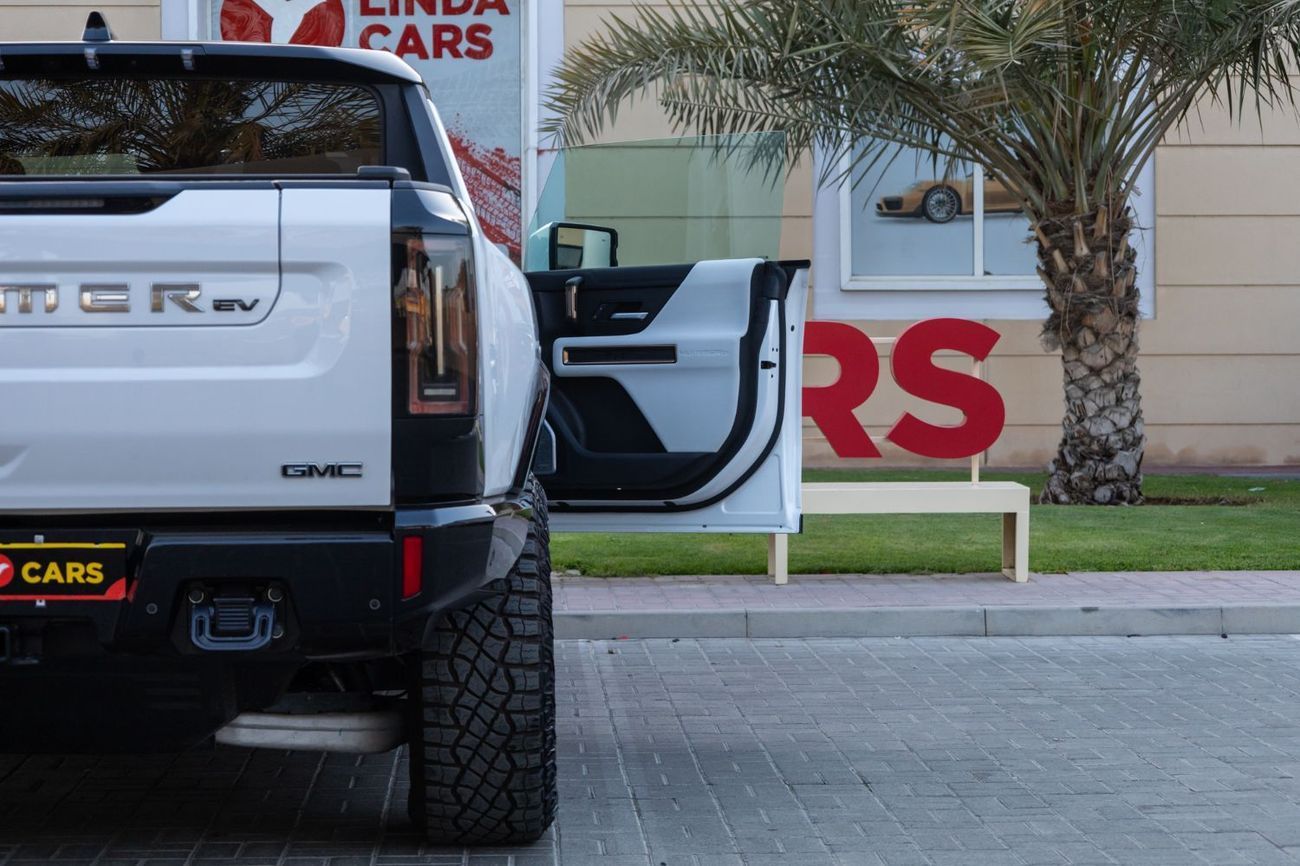 جي أم سي همر EV GMC Hummer 3500 EV First Edition Crew Cab 2022 American Specs with Flexible Down-Payment.