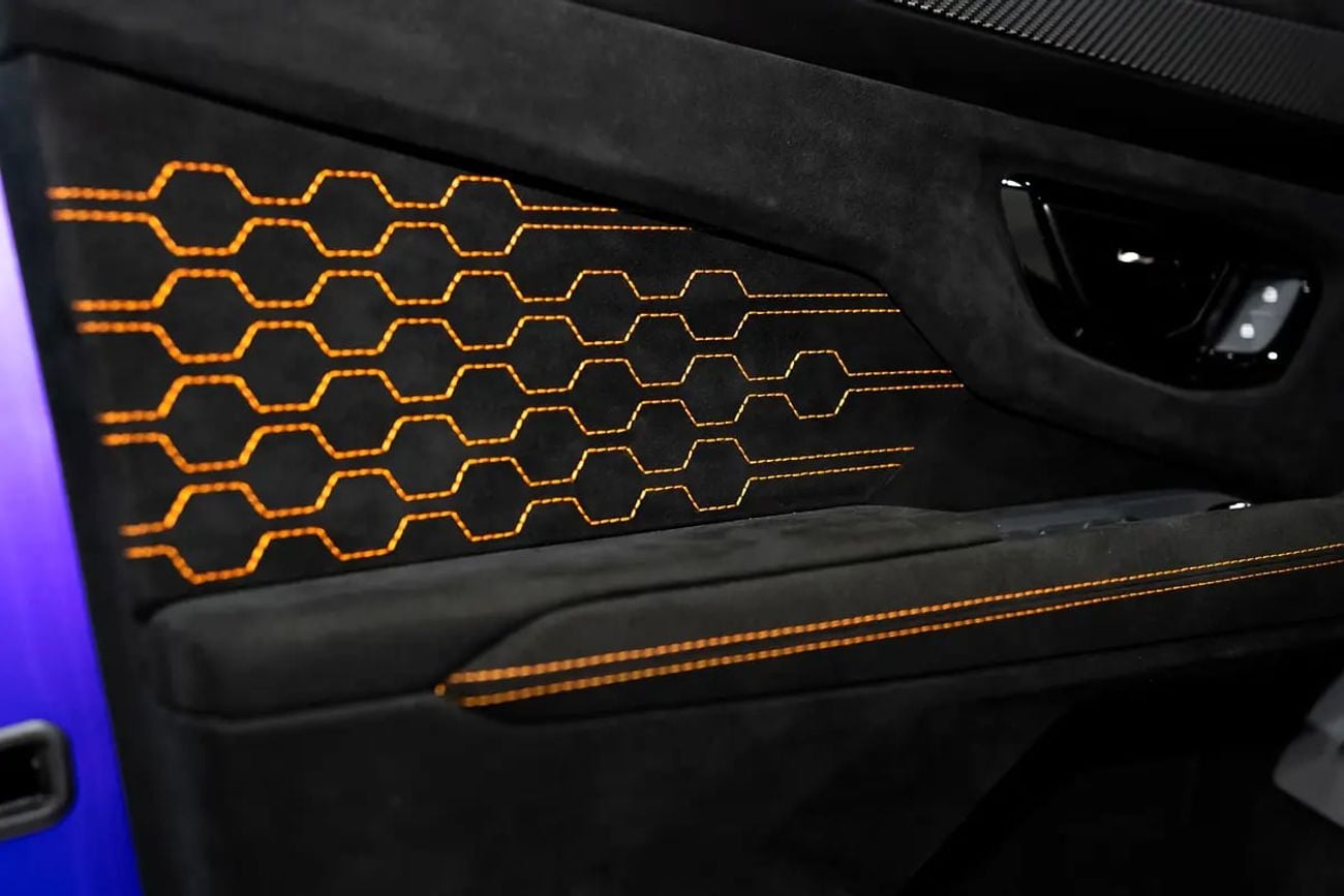 لامبورغيني اوروس 4.0T V8 Performante PERFORMANTE | FULL CARBON INT/EXT | EXTENDED PERFORMANTE TRIM | SUNSHINE PACKAGE