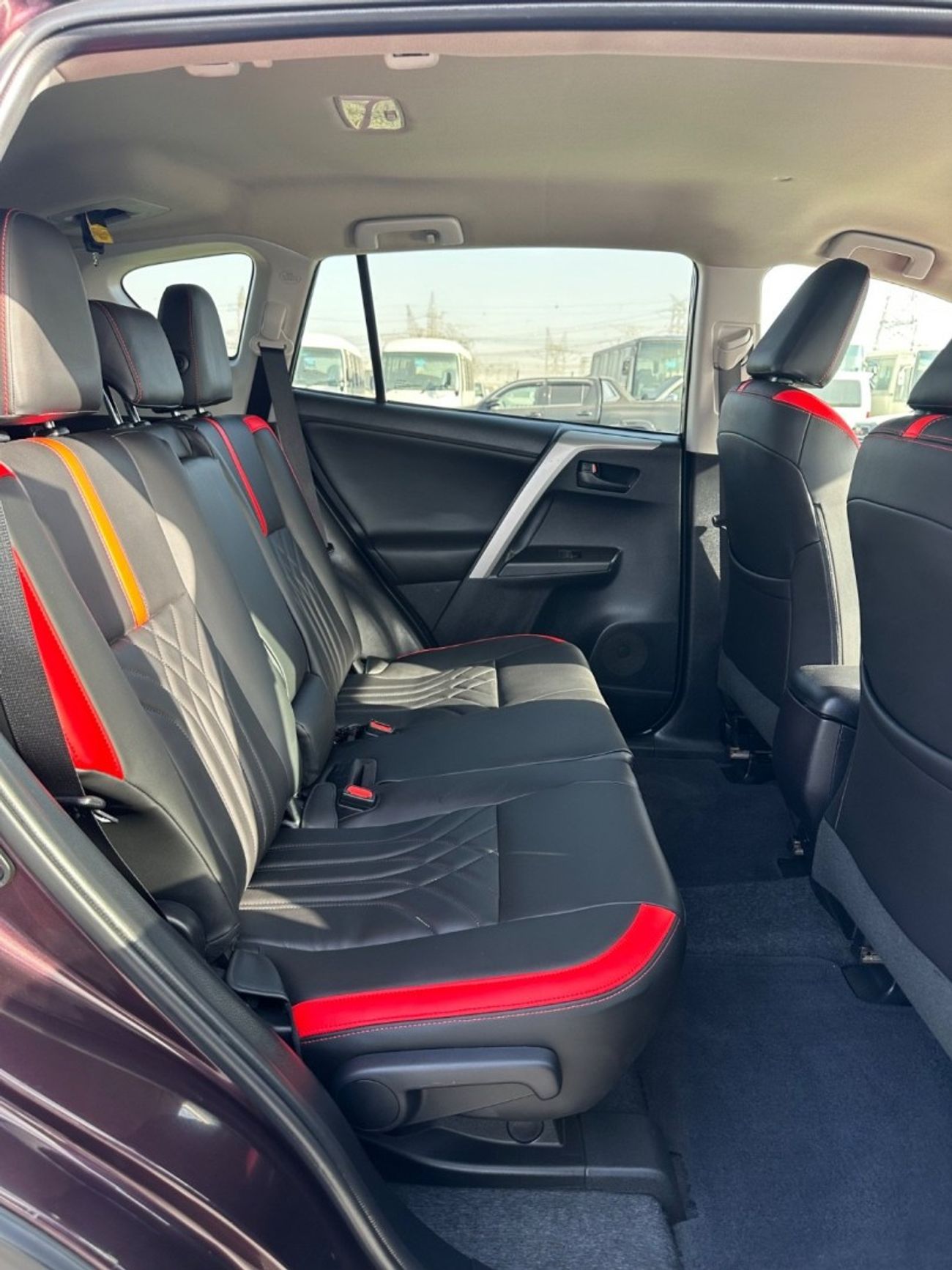 Toyota RAV4 4WD leather seats