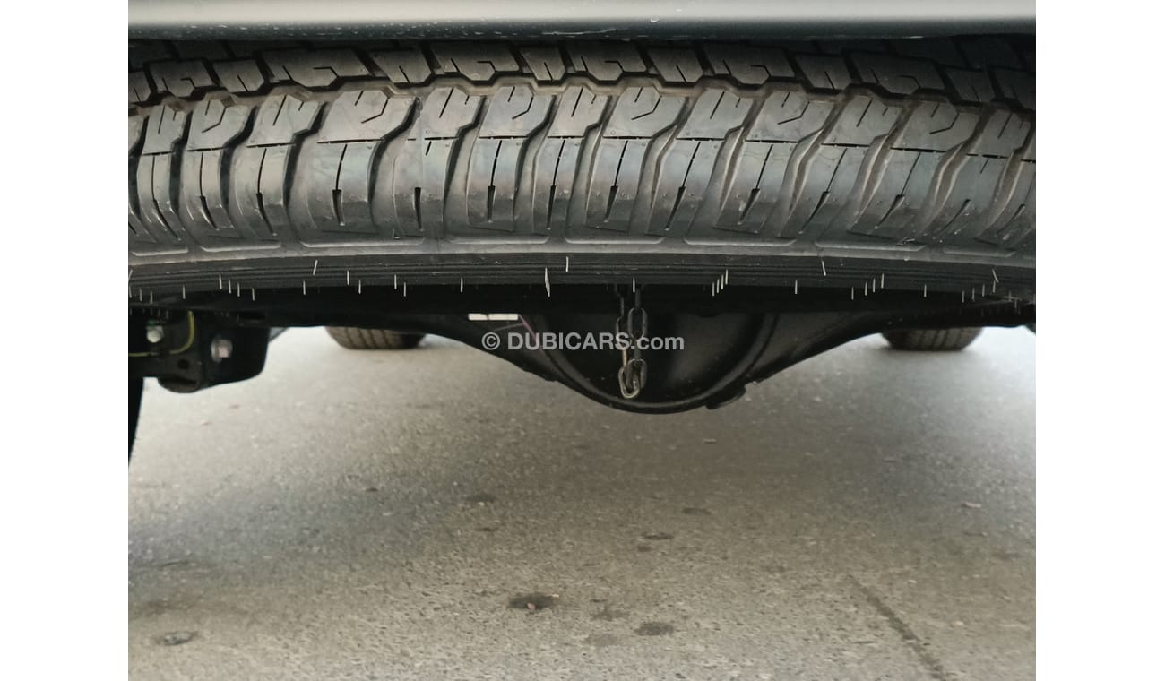 Toyota Fortuner 2.7L PETROL, LEATHER SEATS / REAR PARKING SENSOR (CODE # 60012)