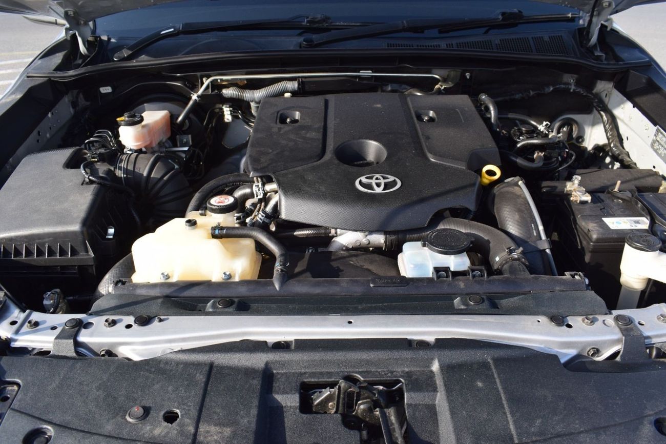تويوتا هيلوكس Toyota Hilux Mid Option RHD Diesel Engine