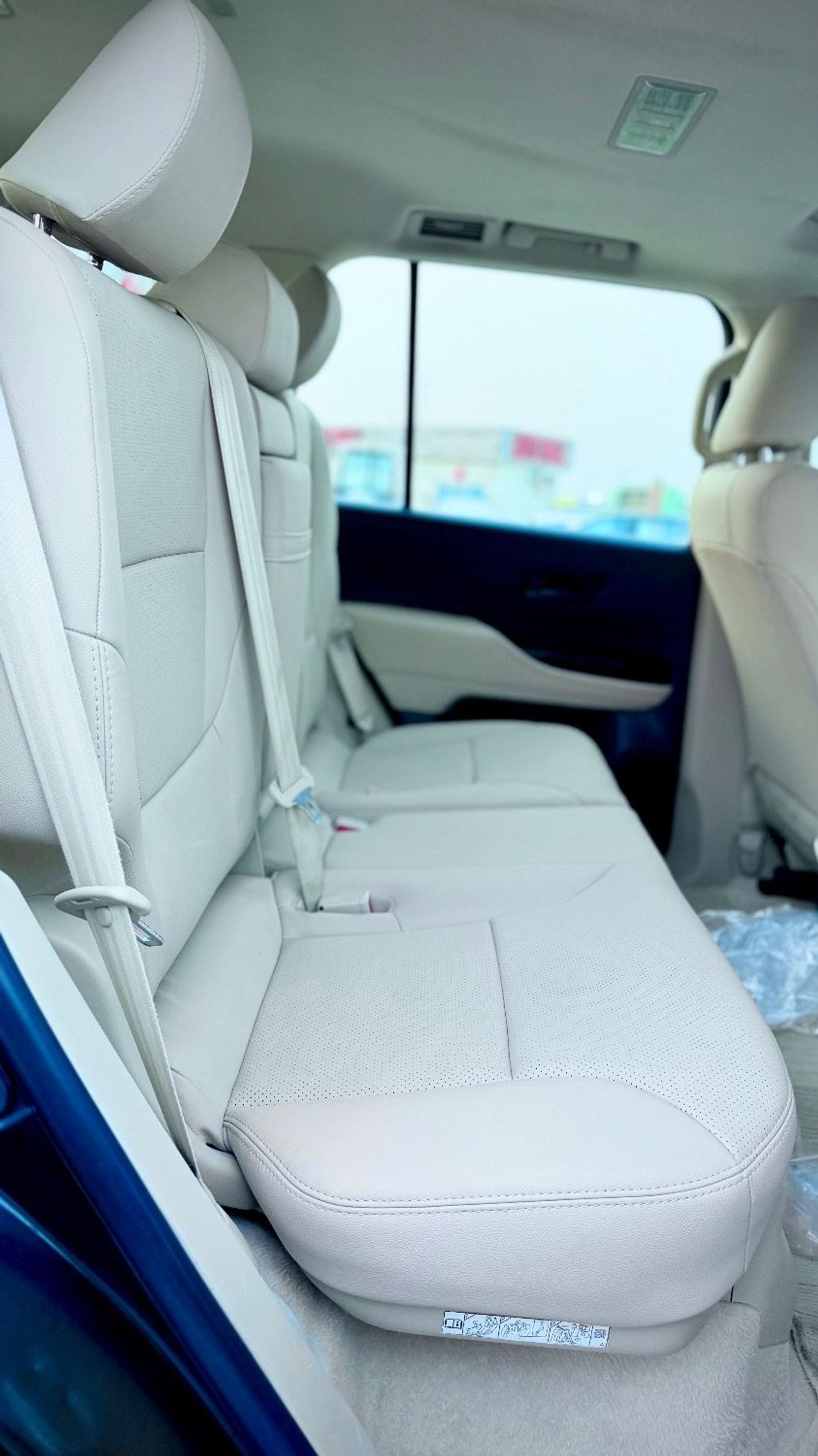 Toyota Land Cruiser 2022 model GXR Full Option Top Of The Range