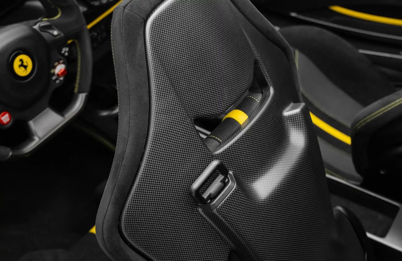 Ferrari 488 3.9L V8 Twin-Turbocharged Engine