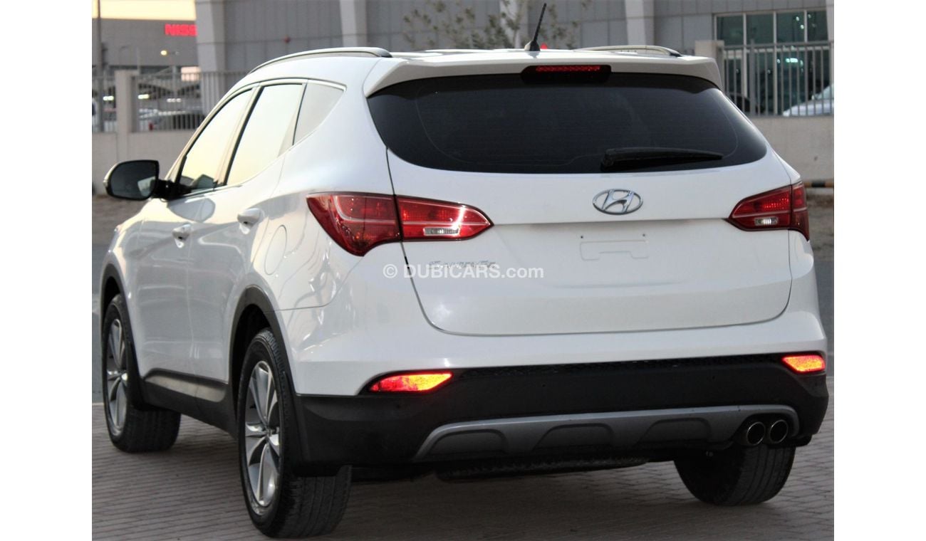 هيونداي سانتا في هيونداي سانتافي 2016 خليجي رقم 2 بحالة ممتازة بدون حوادث نظيفه جدا من الداخل والخارج