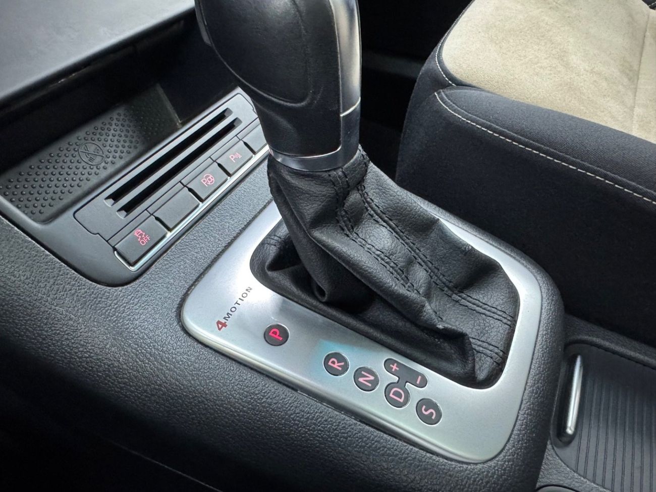 Volkswagen Tiguan SE 2.0L