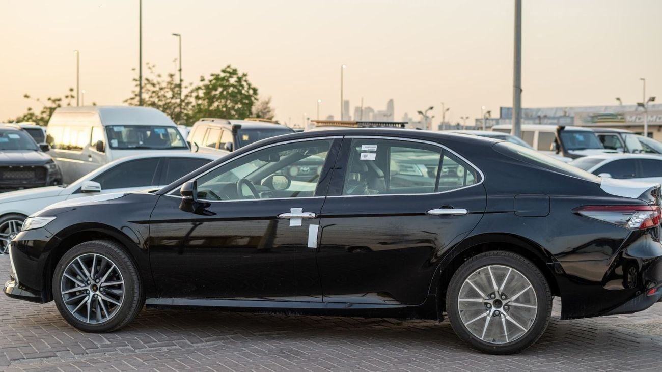 تويوتا كامري XLE 2.5L Executive 2024YM
