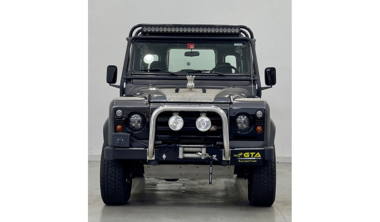 لاند روفر ديفيندر Very Rare 2001 Land Rover Defender 90 Tomb Raider Edition