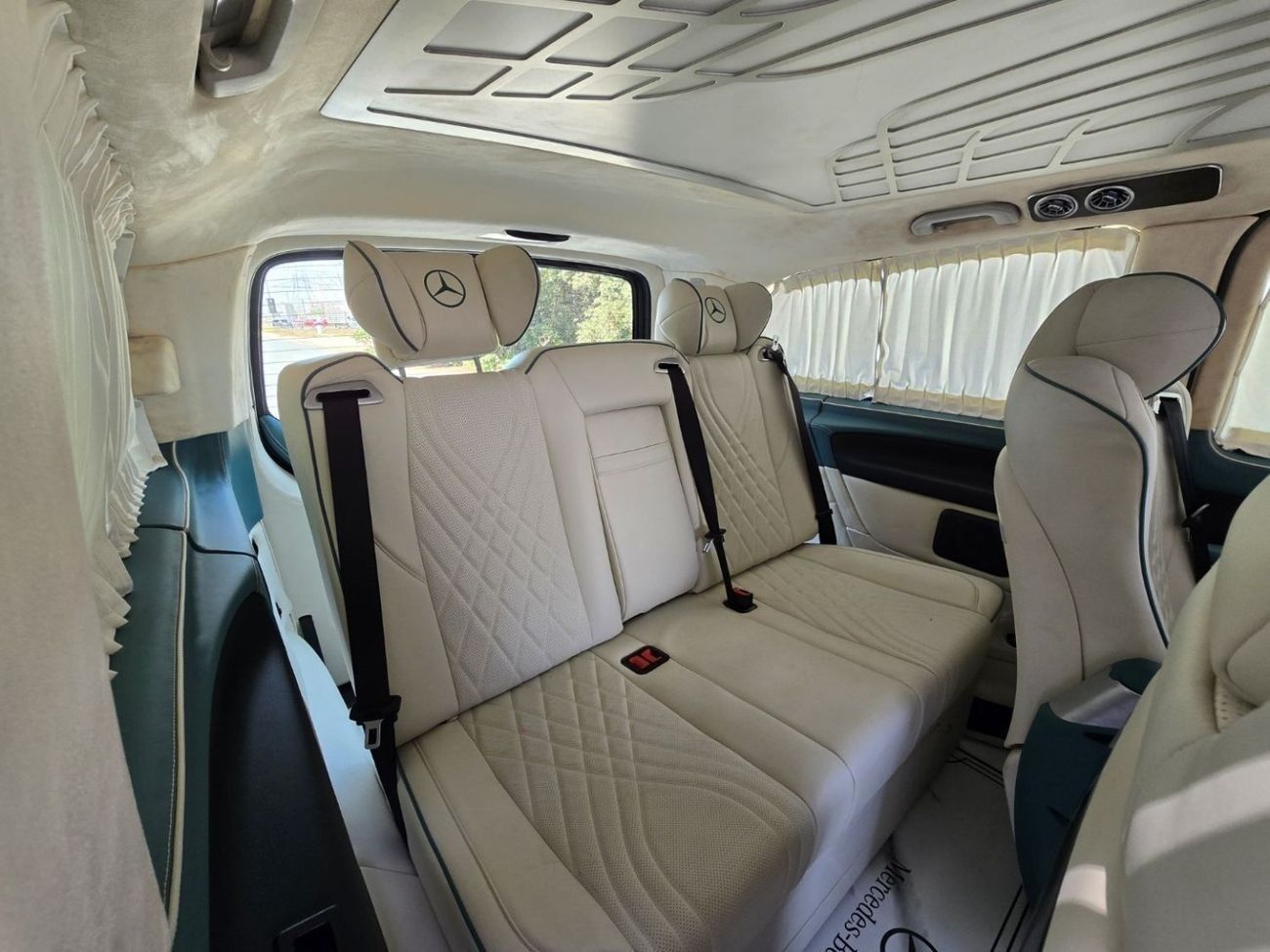 Mercedes-Benz V 250 Std 2.1L MERCECES V-250 2017 GCC VIP SEATS // PERFECT CONDITION