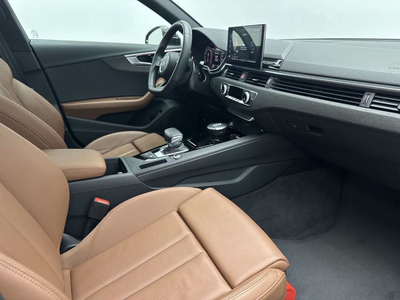 أودي A4 35 TFSI S Line 2.0L 150hp (Ref# 18106)