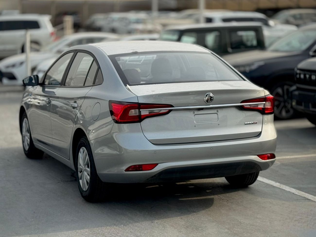 أم جي 5 STD 1.5L Petrol Manual FWD Export Price @ 26,500 AED