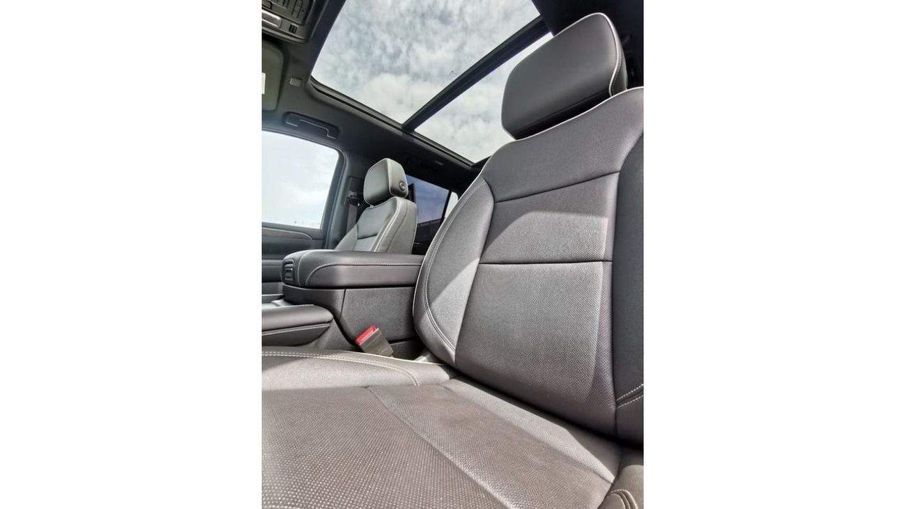 Chevrolet Suburban Chevrolet Premier Suburban - 2023 - White