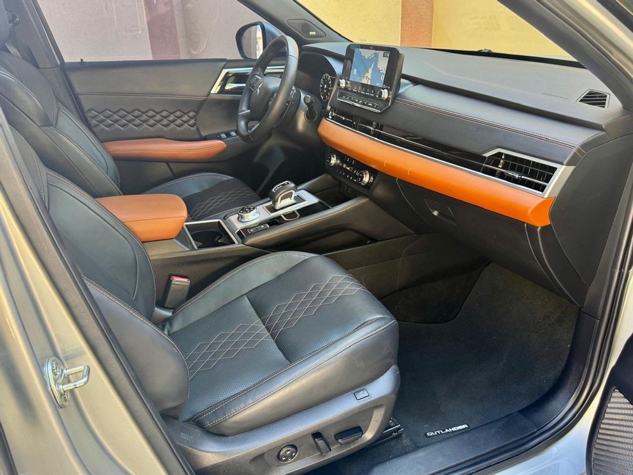 ميتسوبيشي آوتلاندر Mitsubishi Outlander 2023 TOP OF RANGE NO:1 Limited Edition GCC Spec.