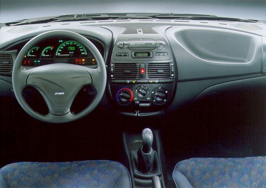 Fiat Brava interior - Cockpit