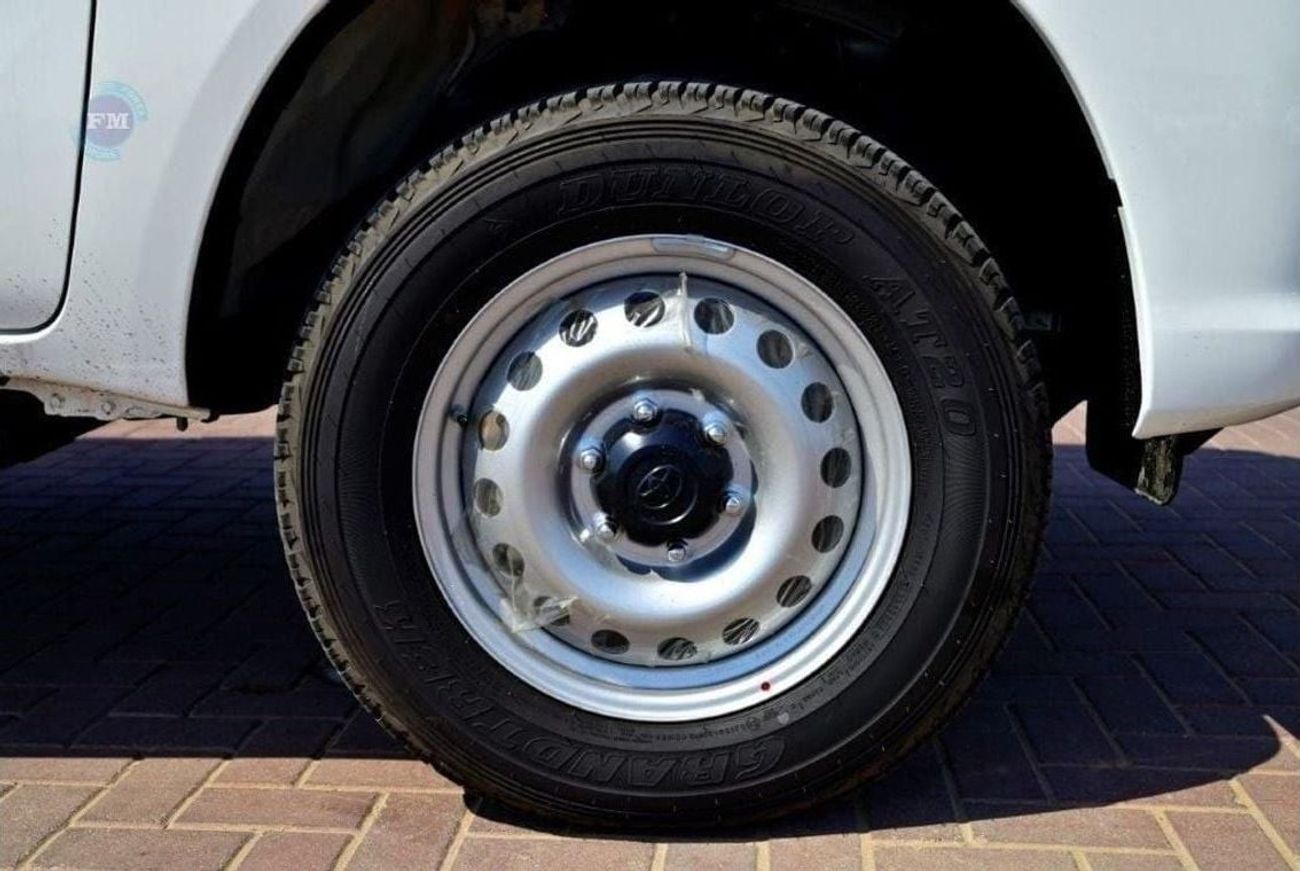 Toyota Hilux DLX 2.4L Diesel 4WD Automatic