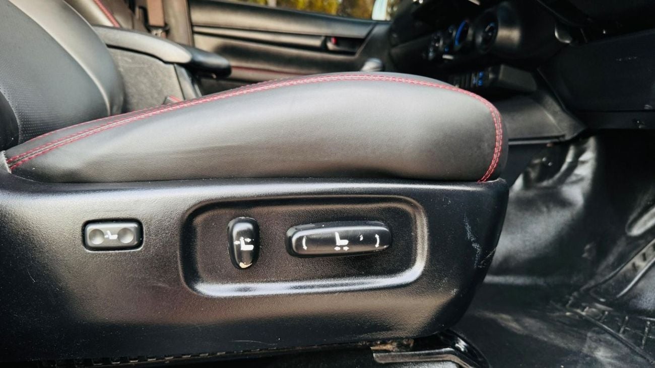 تويوتا هيلوكس -