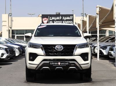 تويوتا فورتونر VXR خالية من الحوادث - خليجية - VXR - كاملة المواصفات - محرك V6 - سعة 4000 سي سي - حالة ممتازة من الداخل