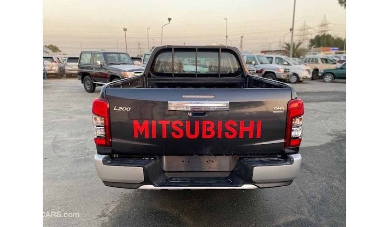 Mitsubishi L200 Mitsubishi 4x4 Double Cabin Diesel with chrome package 2022 model